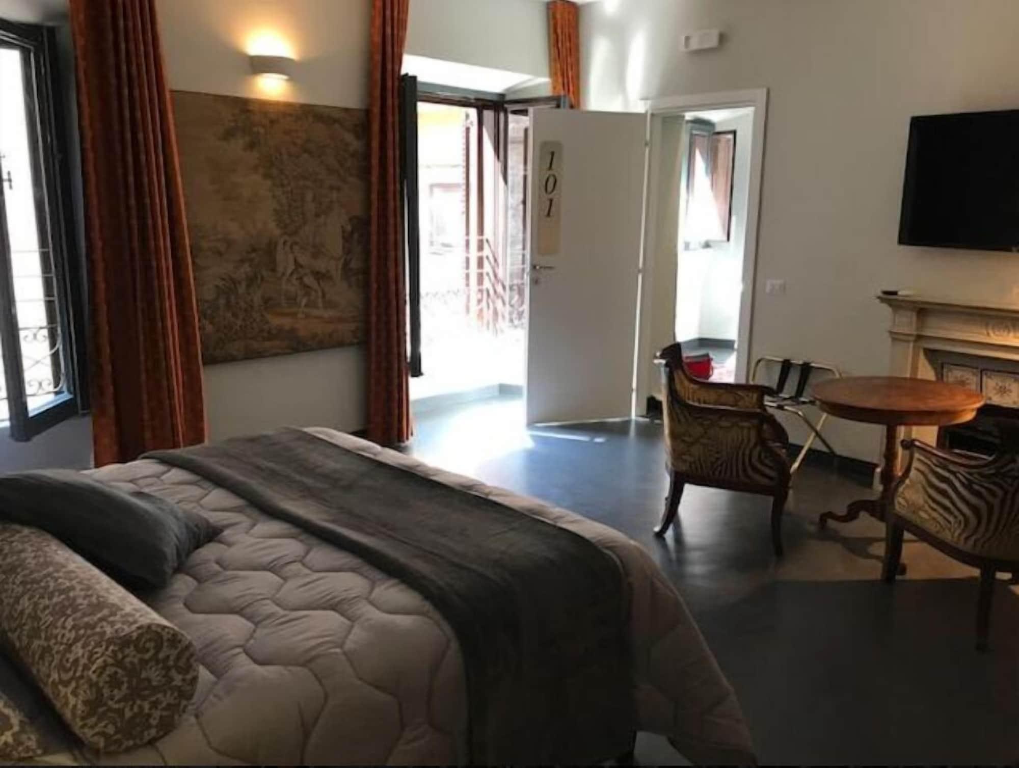 94 Piazza Di Spagna Guest house 2*